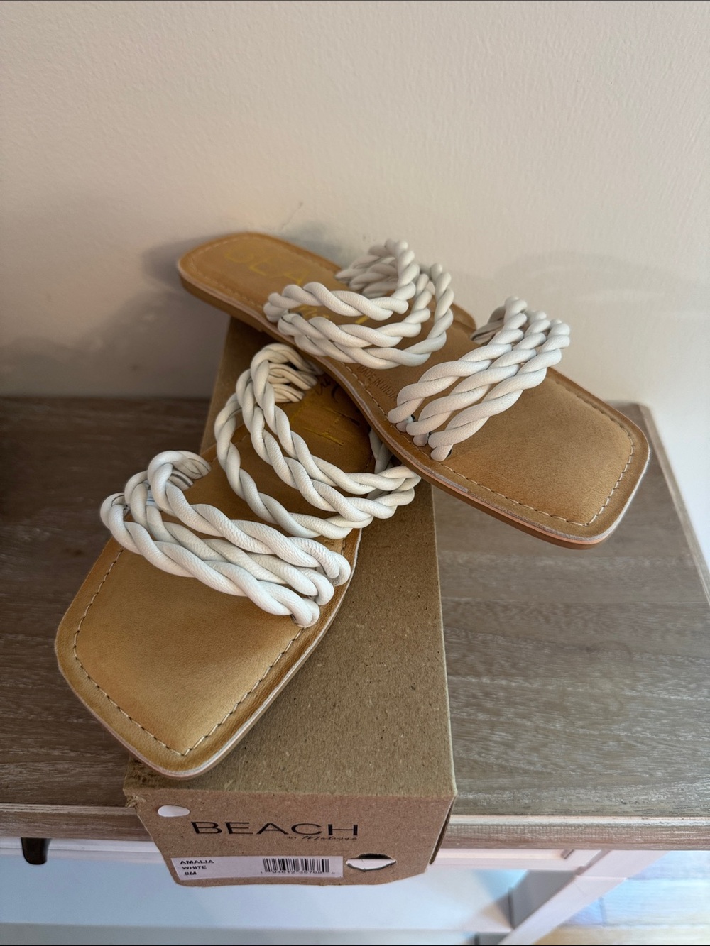 NWT Beach by Matisse Amalia White Braided-Strap Slide Sandals with Tan Footbed